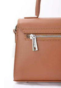 Smooth Even leather small crossbody bag - M-CONZEPT