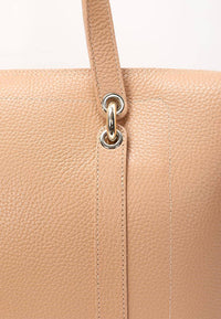 Foulonne Double grained leather large shoulder bag - M-CONZEPT